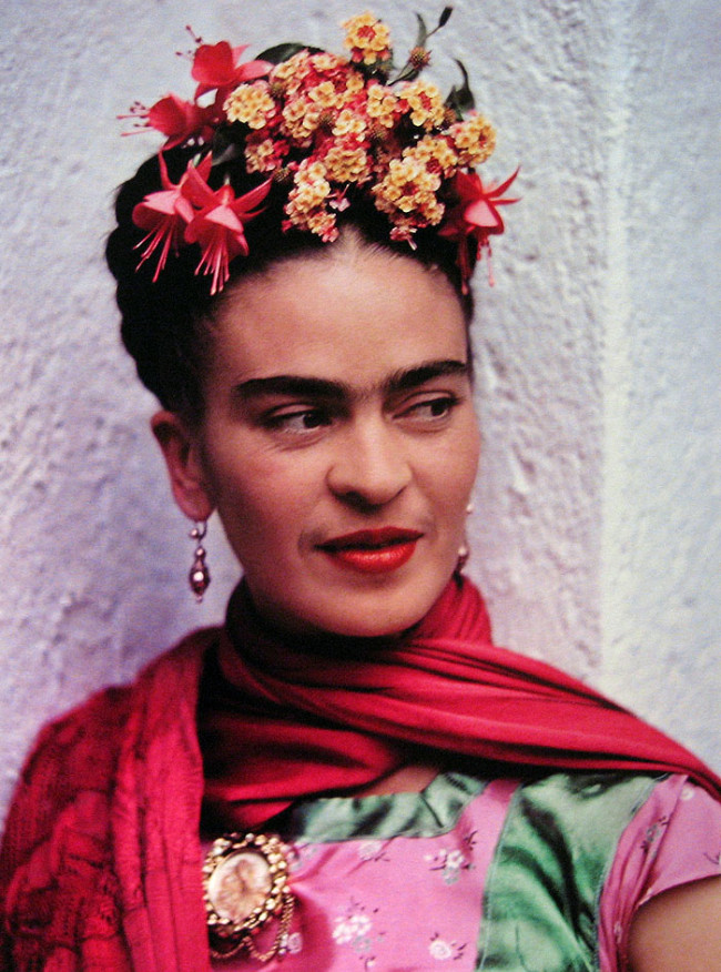 Conoce los detalles de la serie sobre Frida Kahlo! | E! News